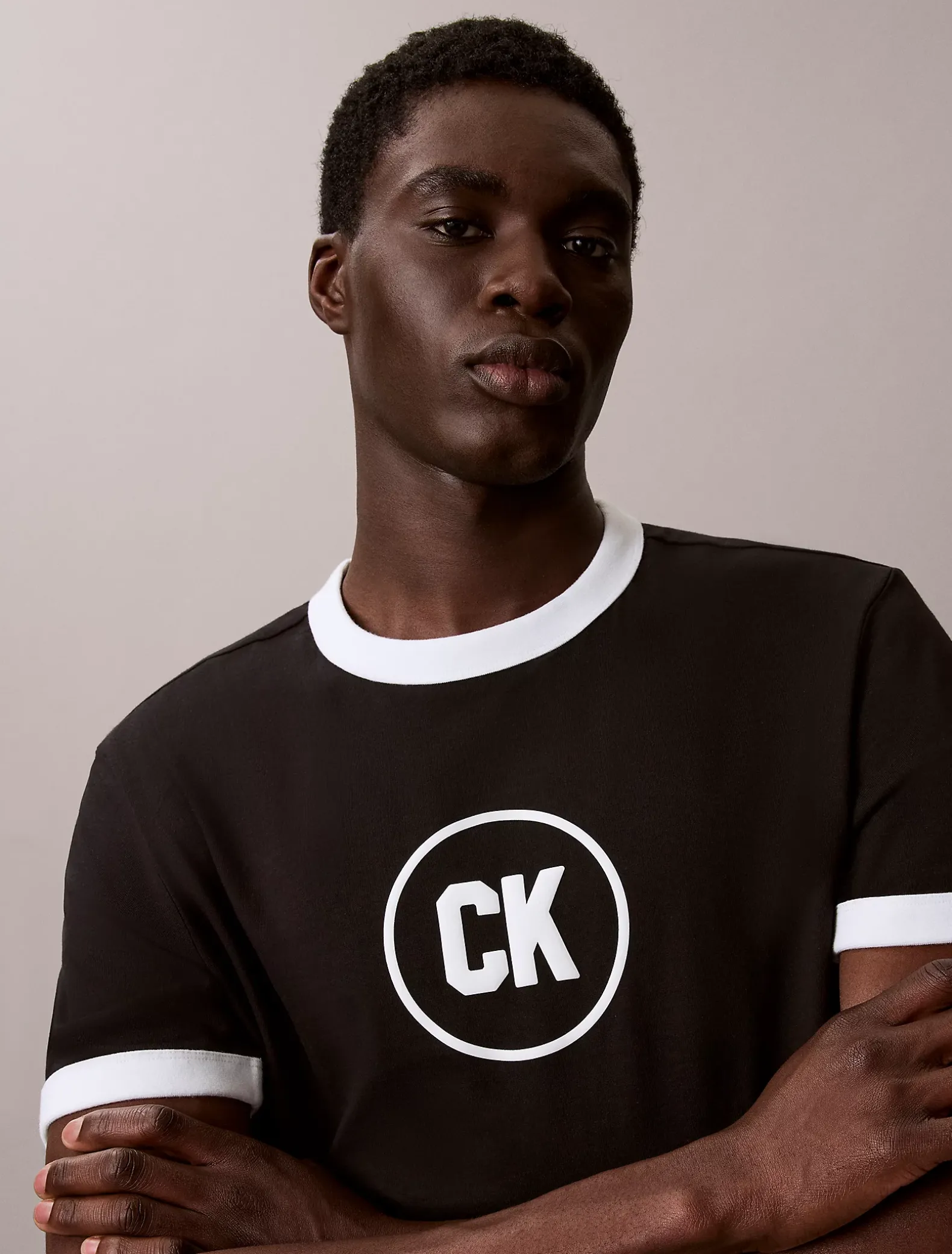 Ringer T-shirt met grafisch logo