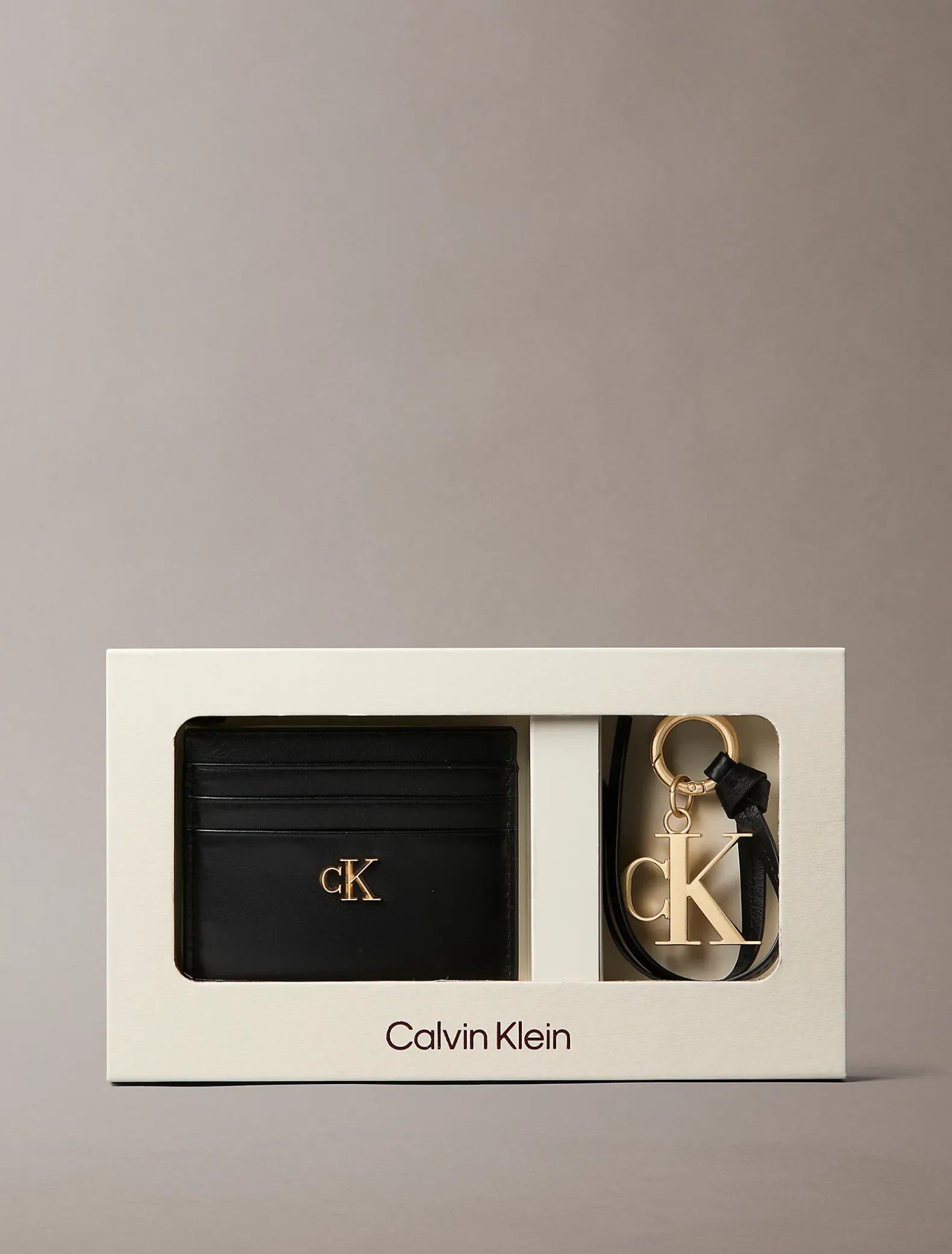 Set met pashouder met monogram hardware en key fob