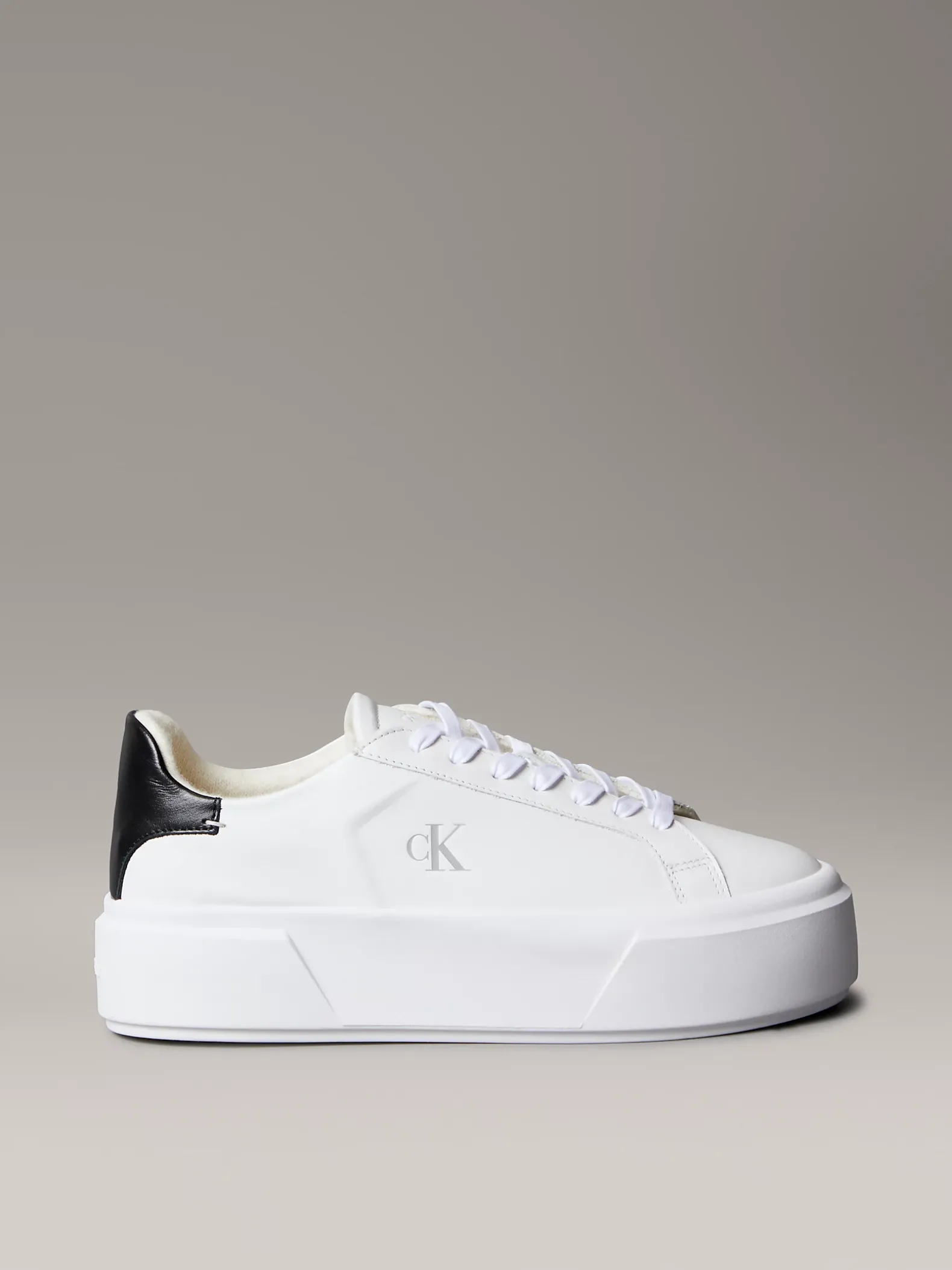 Sienna - Leren plateau sneakers met logo