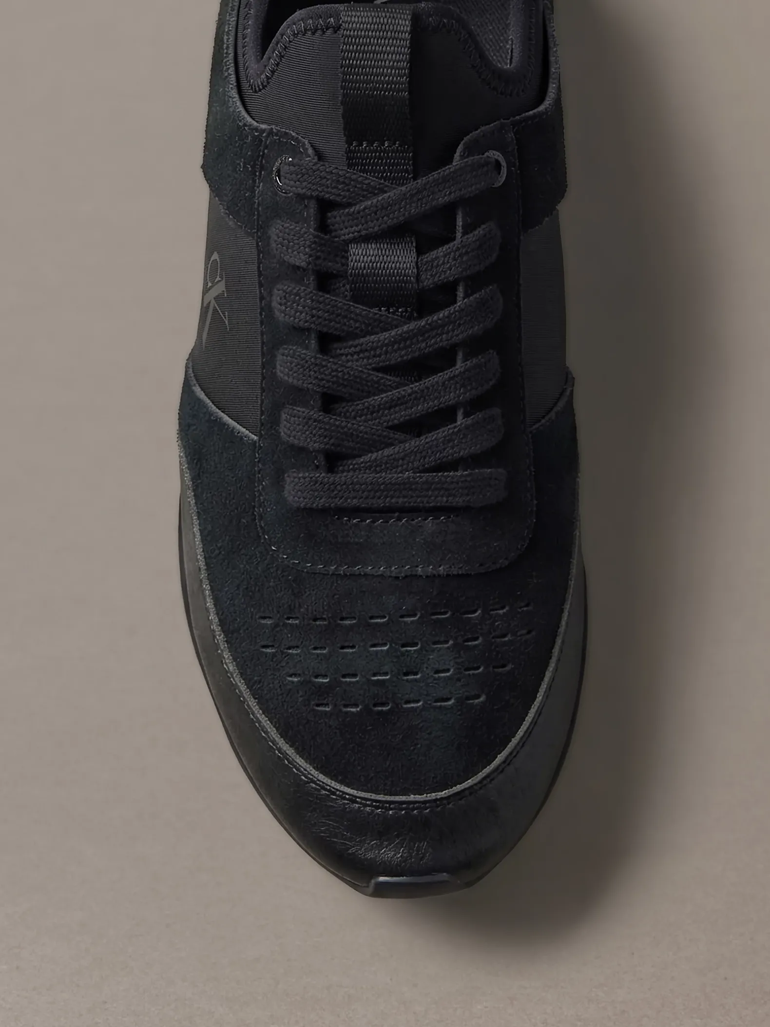 Signature hardloopsneakers van suède met logo