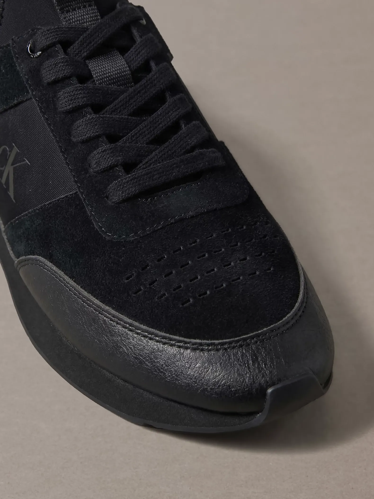 Signature hardloopsneakers van suède met logo