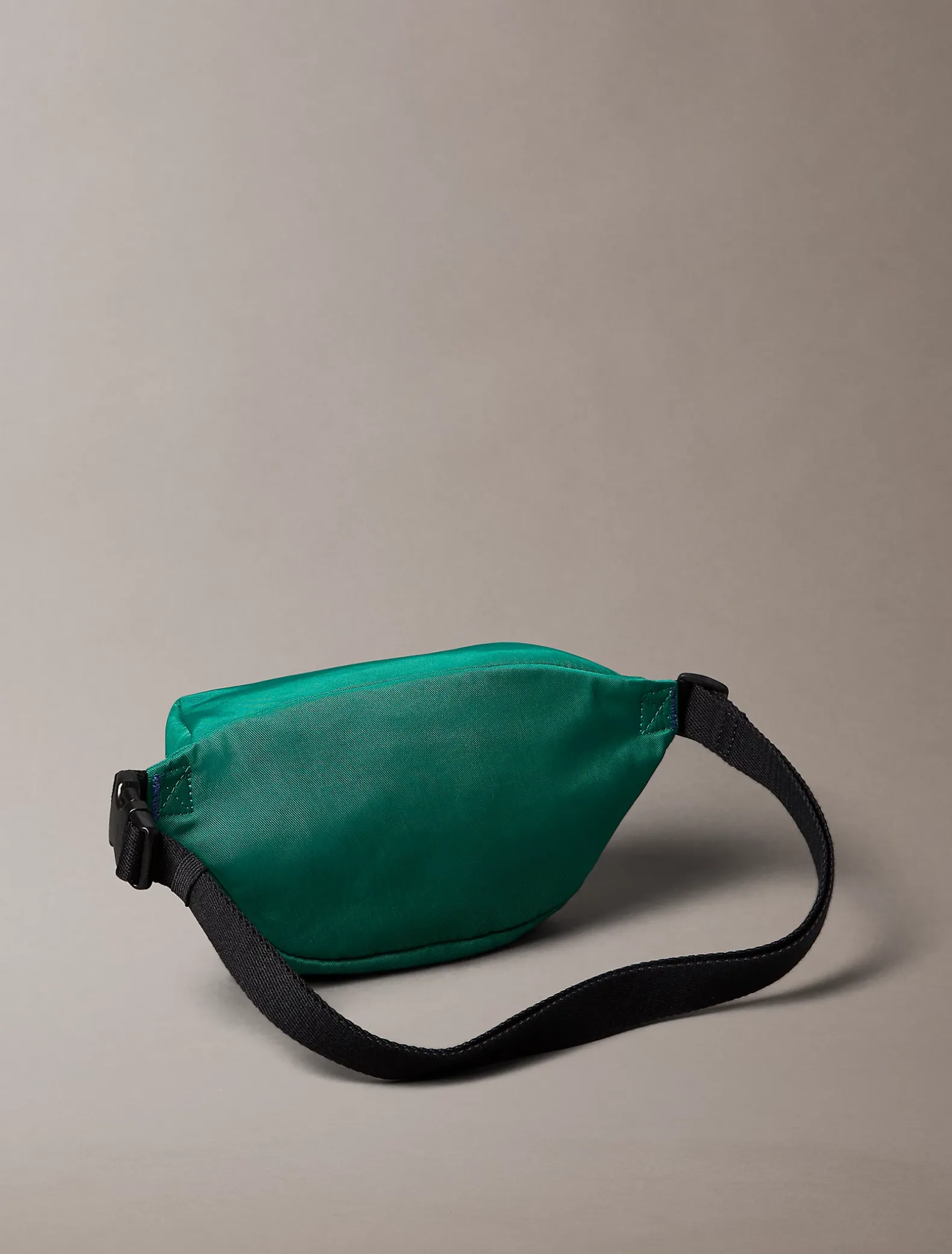 Signature nylon heuptas met logo