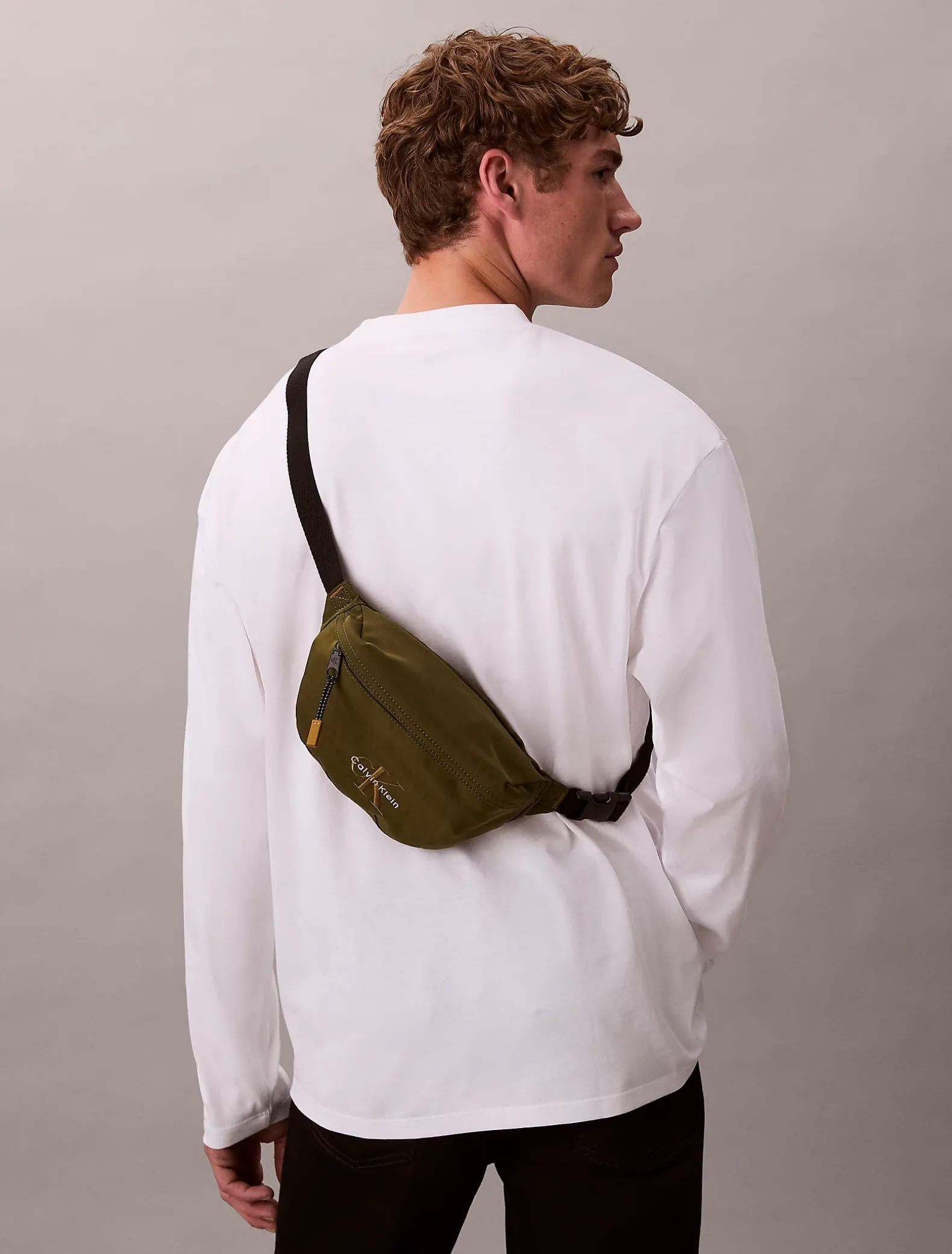 Signature nylon heuptas met logo