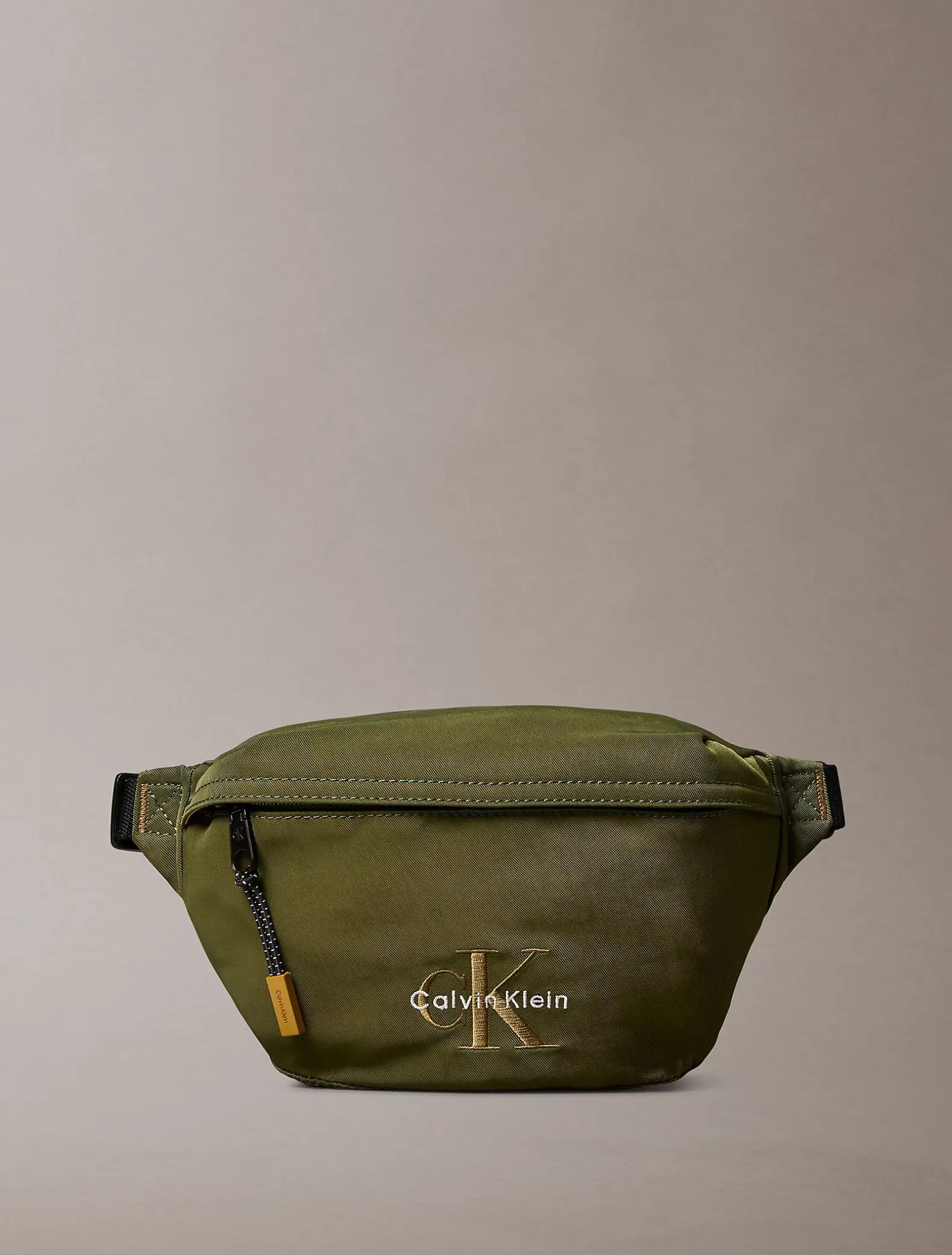 Signature nylon heuptas met logo