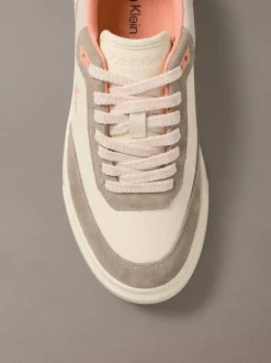 Signature sneakers van leer en suède