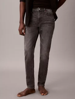 Slim Tapered Jeans