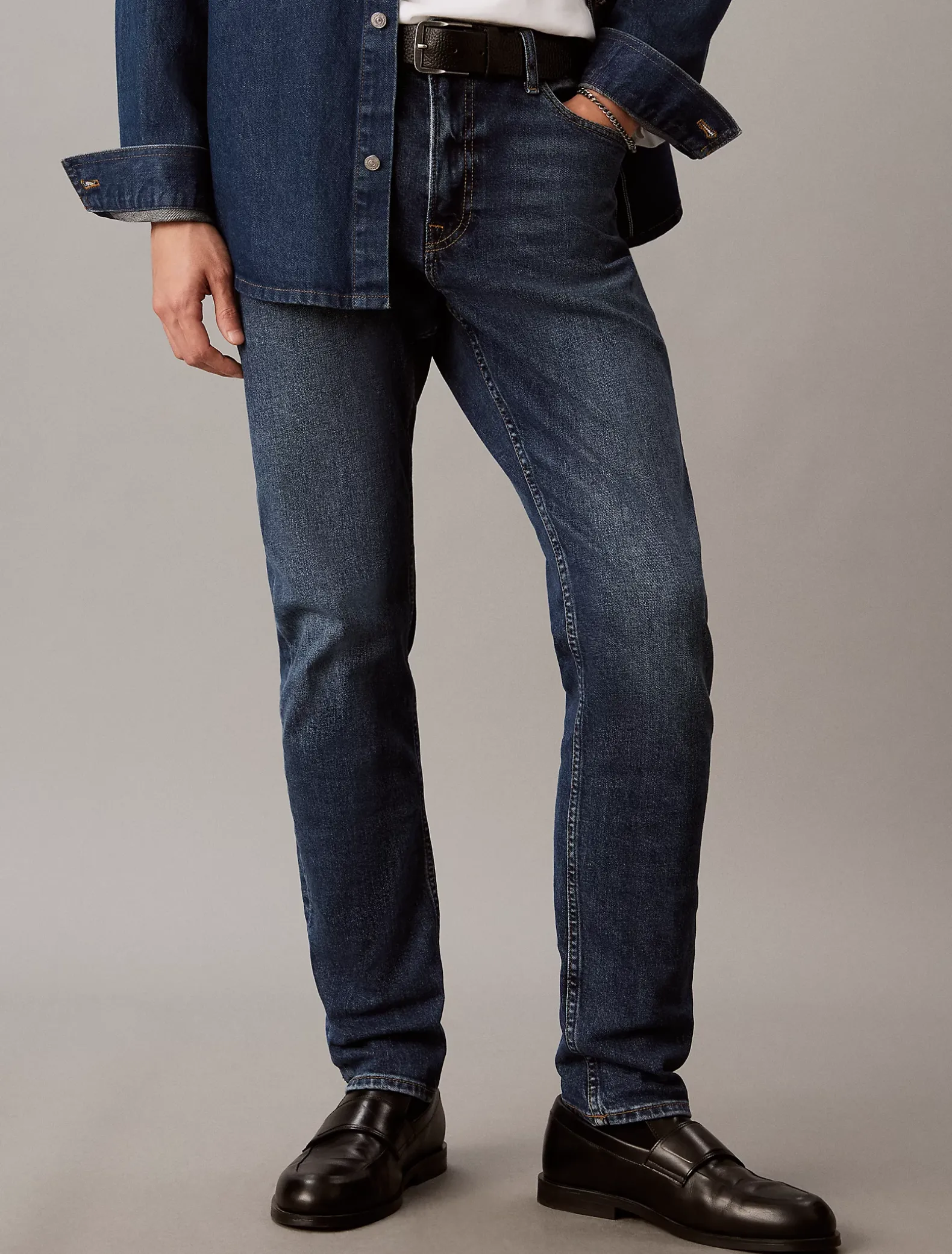 Slim tapered jeans