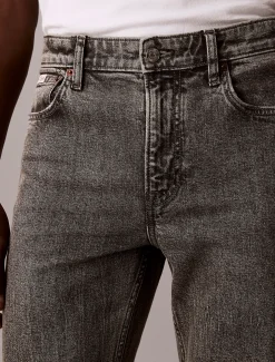 Slim tapered jeans