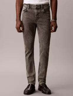 Slim tapered jeans