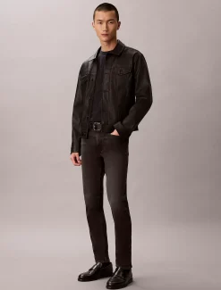 Slim tapered jeans