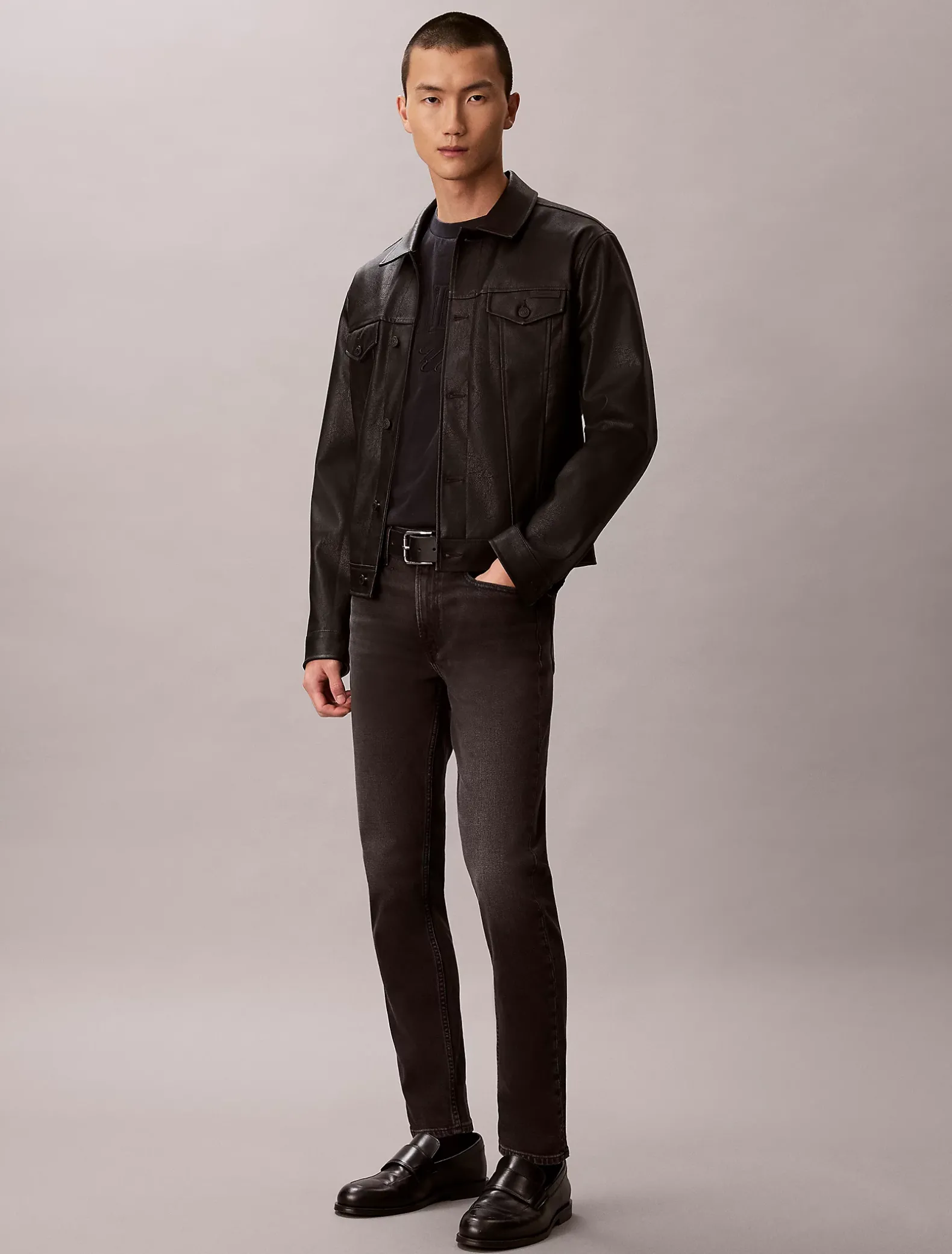 Slim tapered jeans