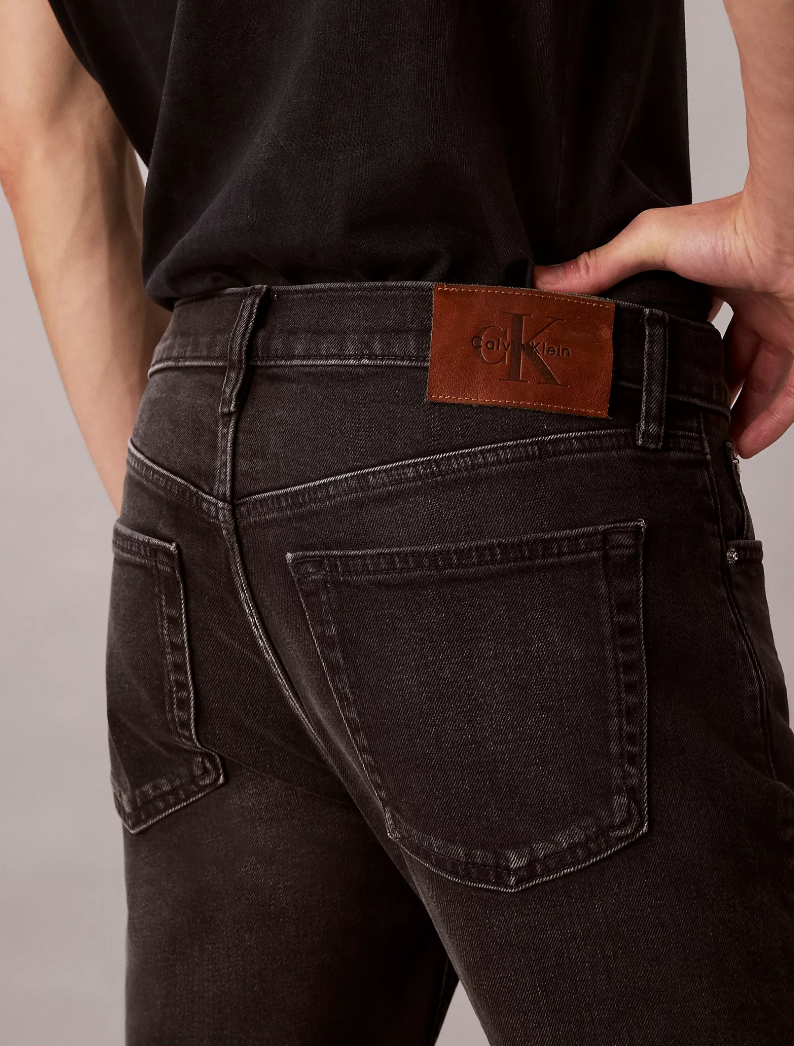 Slim tapered jeans