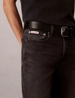 Slim tapered jeans