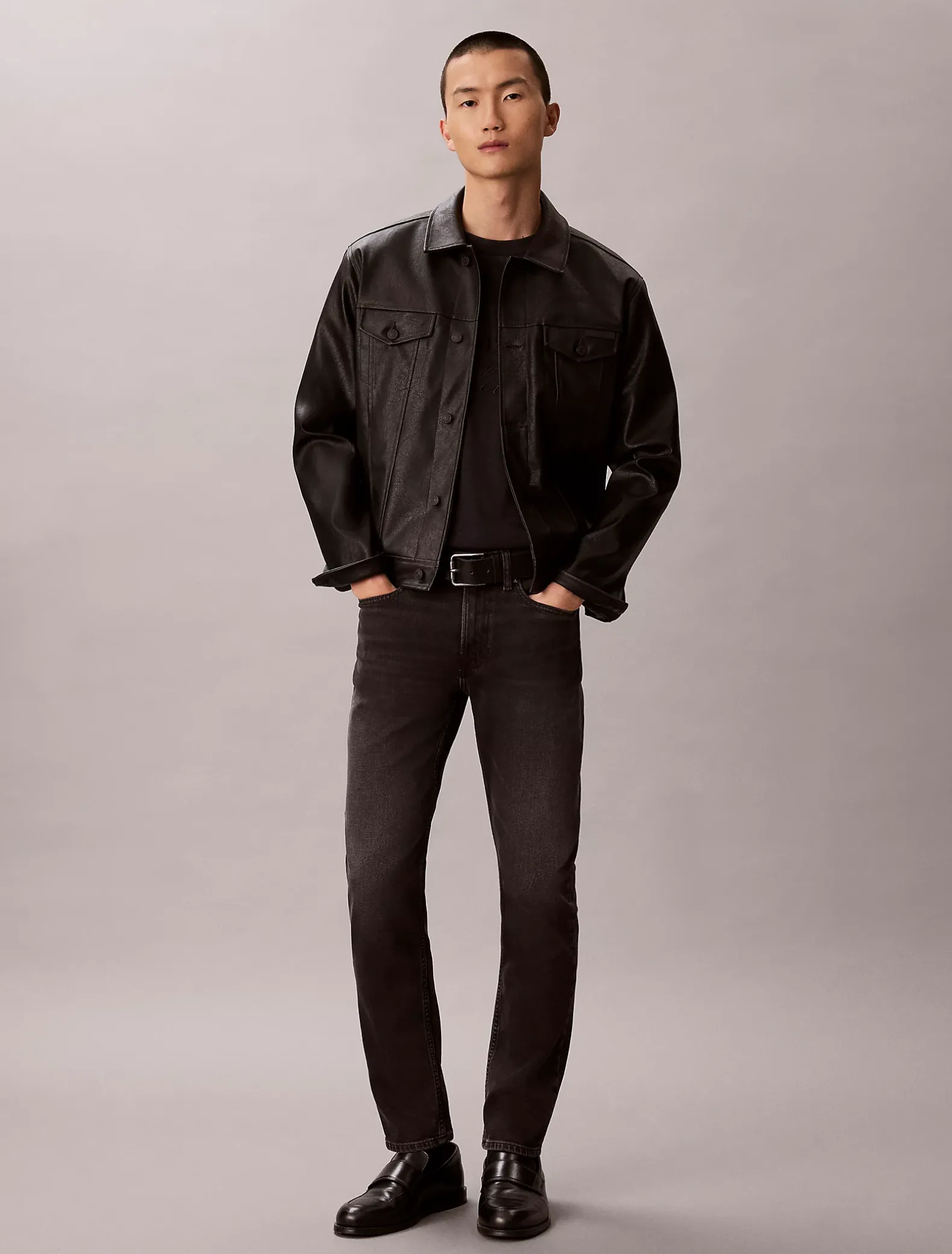 Slim tapered jeans