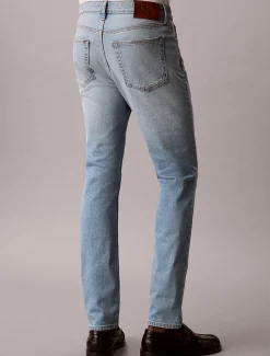 Slim tapered jeans