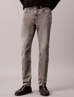 Slim tapered jeans