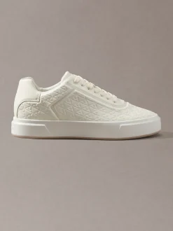 Sneakers met logo embleem in reliëf
