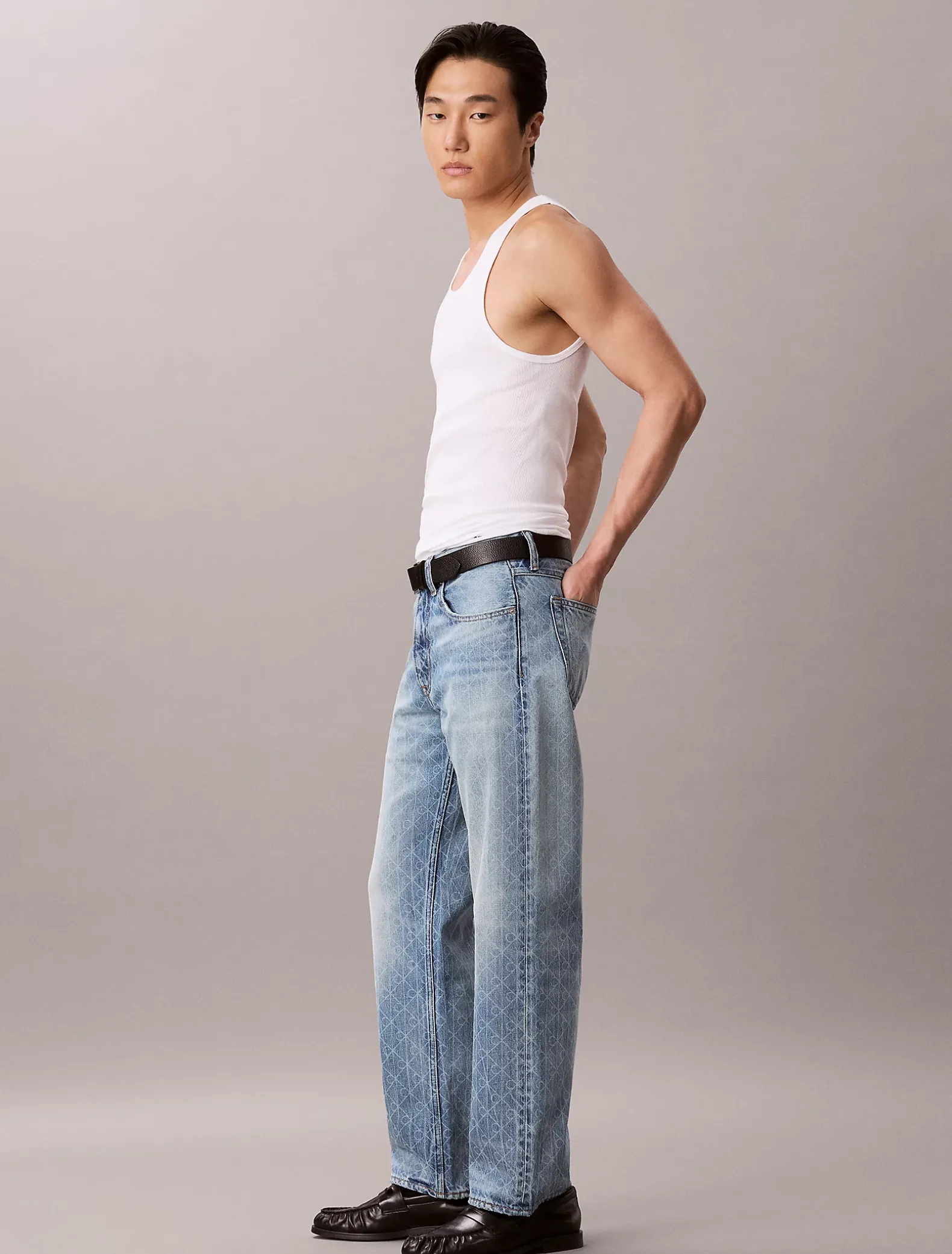 90s Straight Logo Jeans