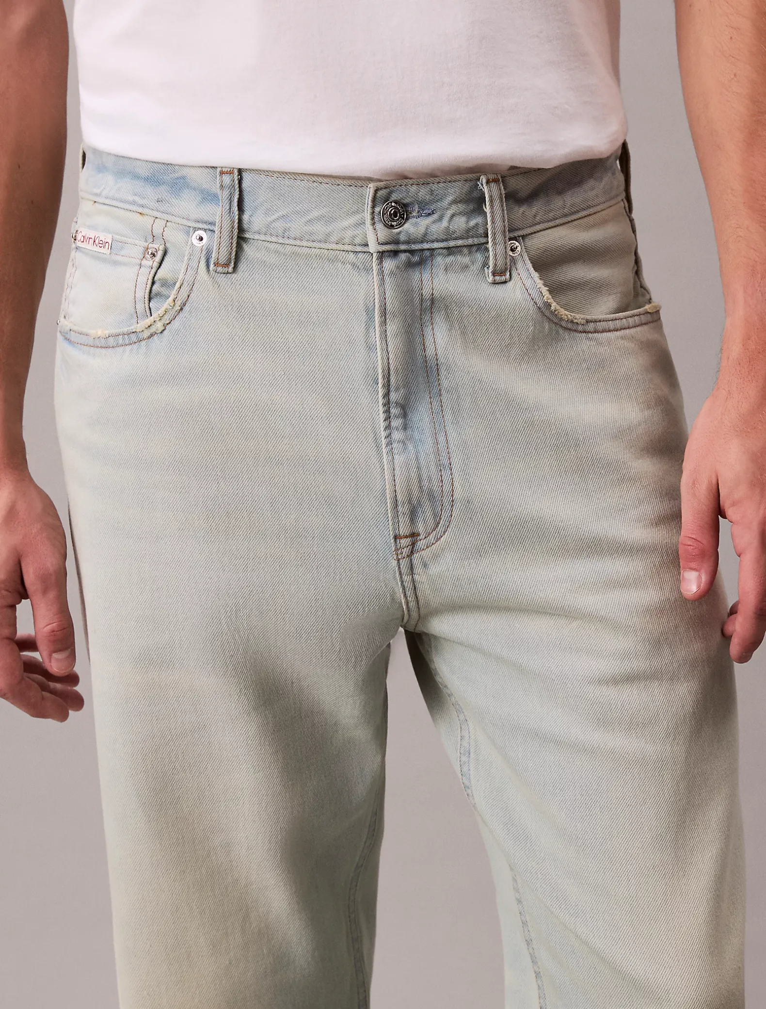 90s Taper Fit Jeans