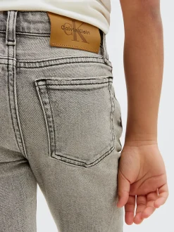 Straight Jeans