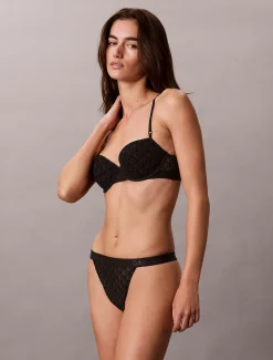 String met hoge beenuitsnijding - Minimalist Emblem Flocked Mesh