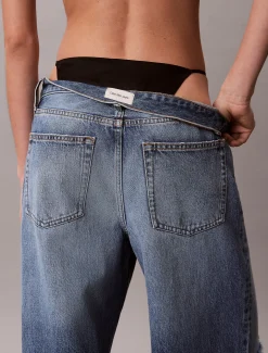 String - Minimalist Satin