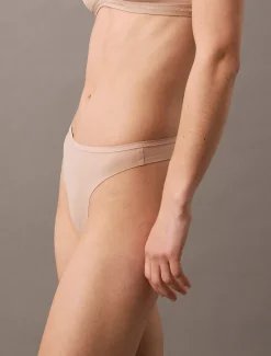 String - Perfectly Fit