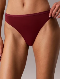 String - Perfectly Fit