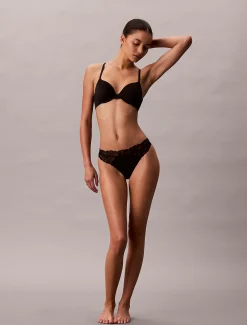 String - Perfectly Fit Lace