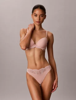 String - Perfectly Fit Lace