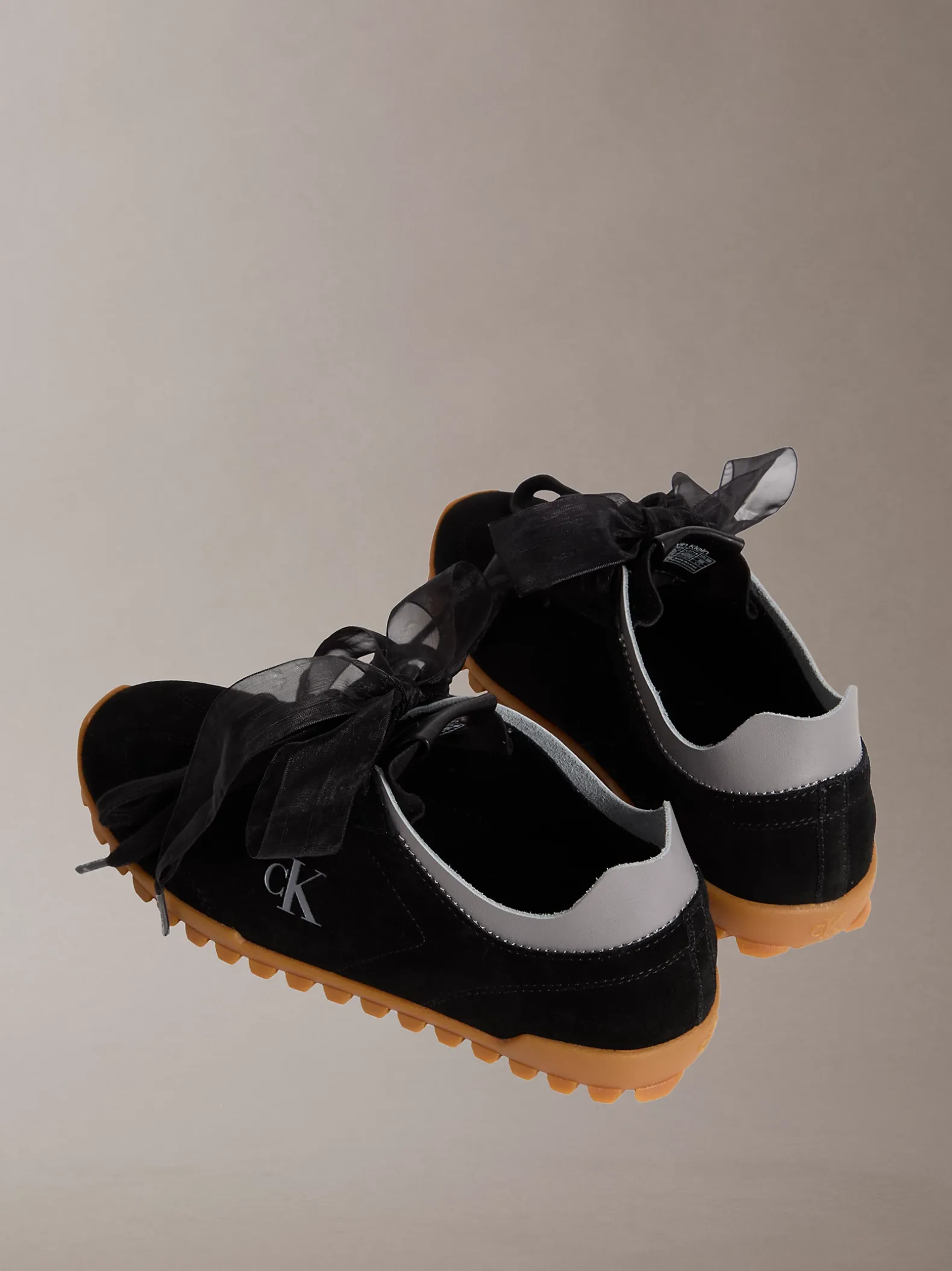 Suède organza hardloopsneakers