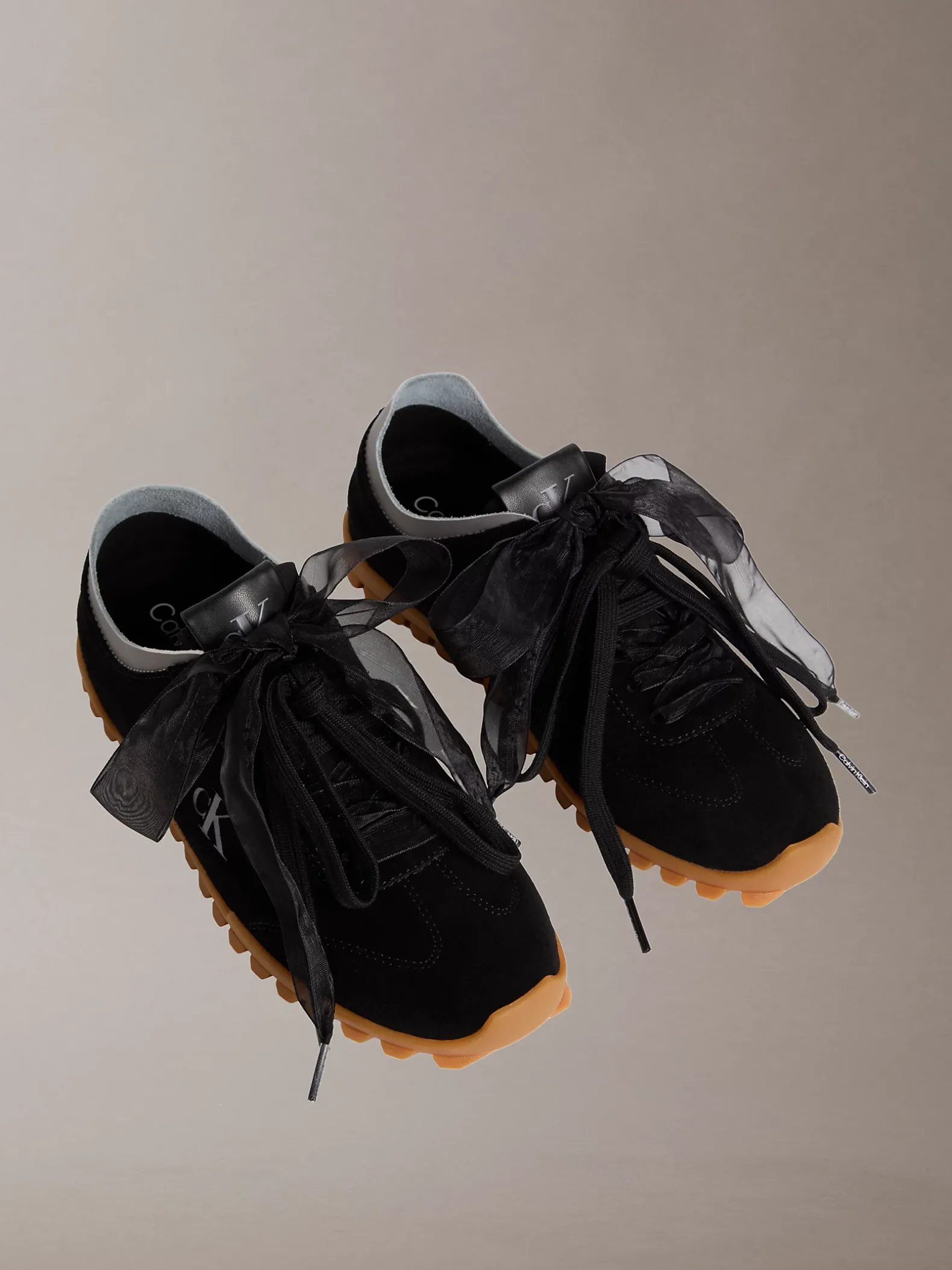 Suède organza hardloopsneakers