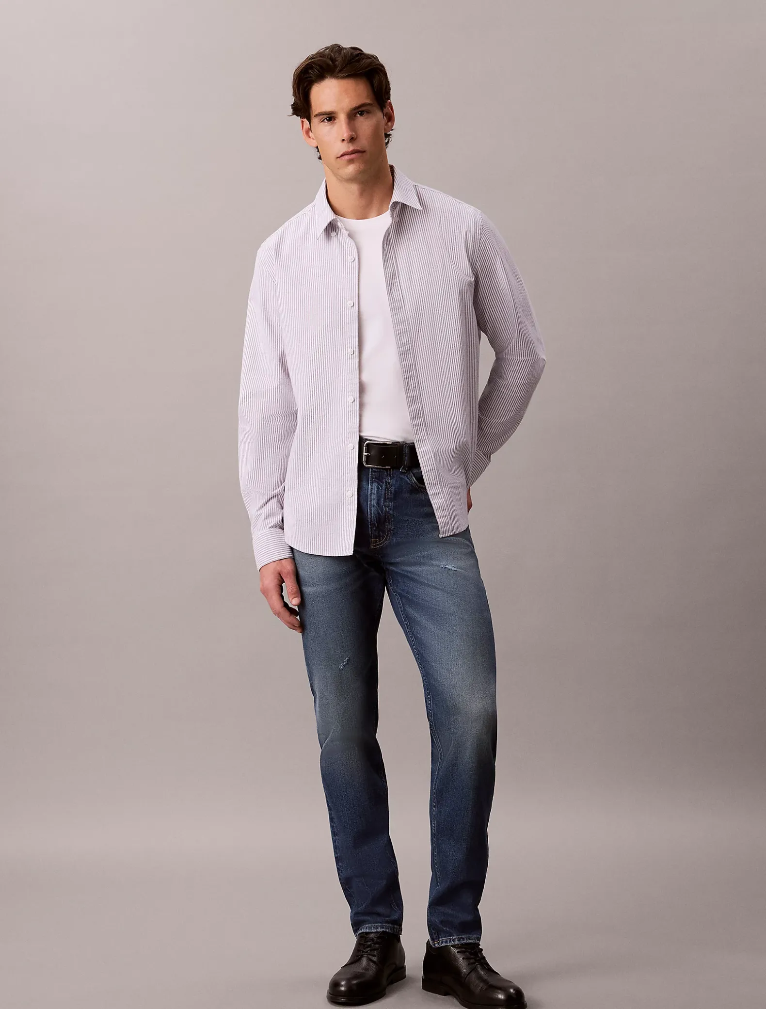 Tapered jeans
