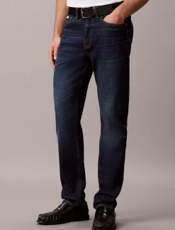 Tapered jeans