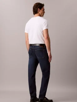 Tapered jeans