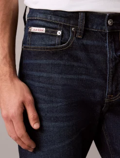 Tapered jeans