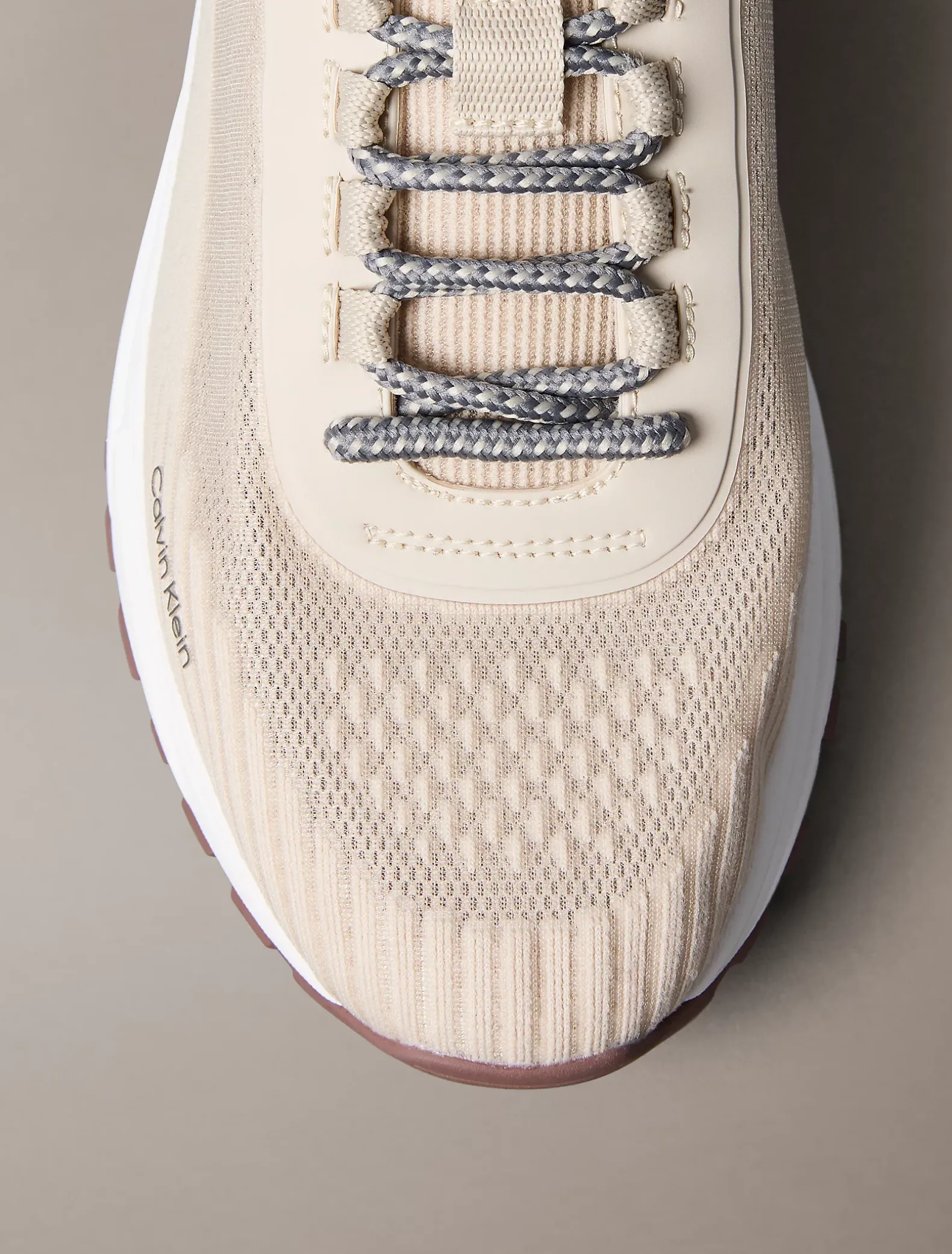 Trailblazer - Gebreide hardloopsneakers van mesh mix