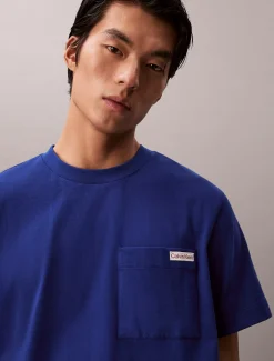 T-shirt met embleem en borstzak