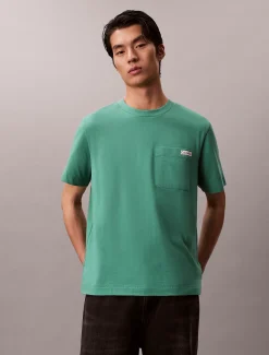 T-shirt met embleem en borstzak