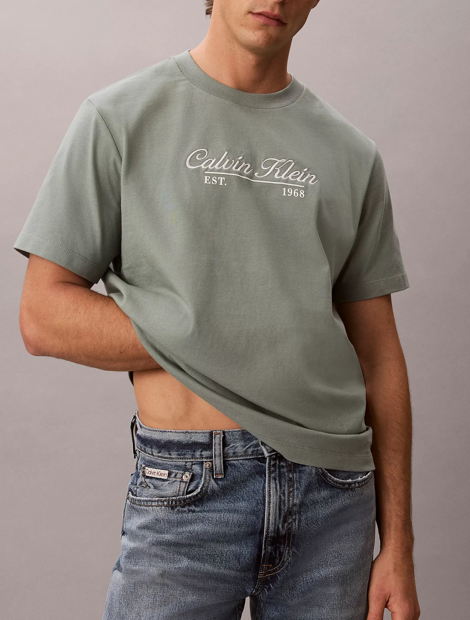 T-shirt met geborduurd logo