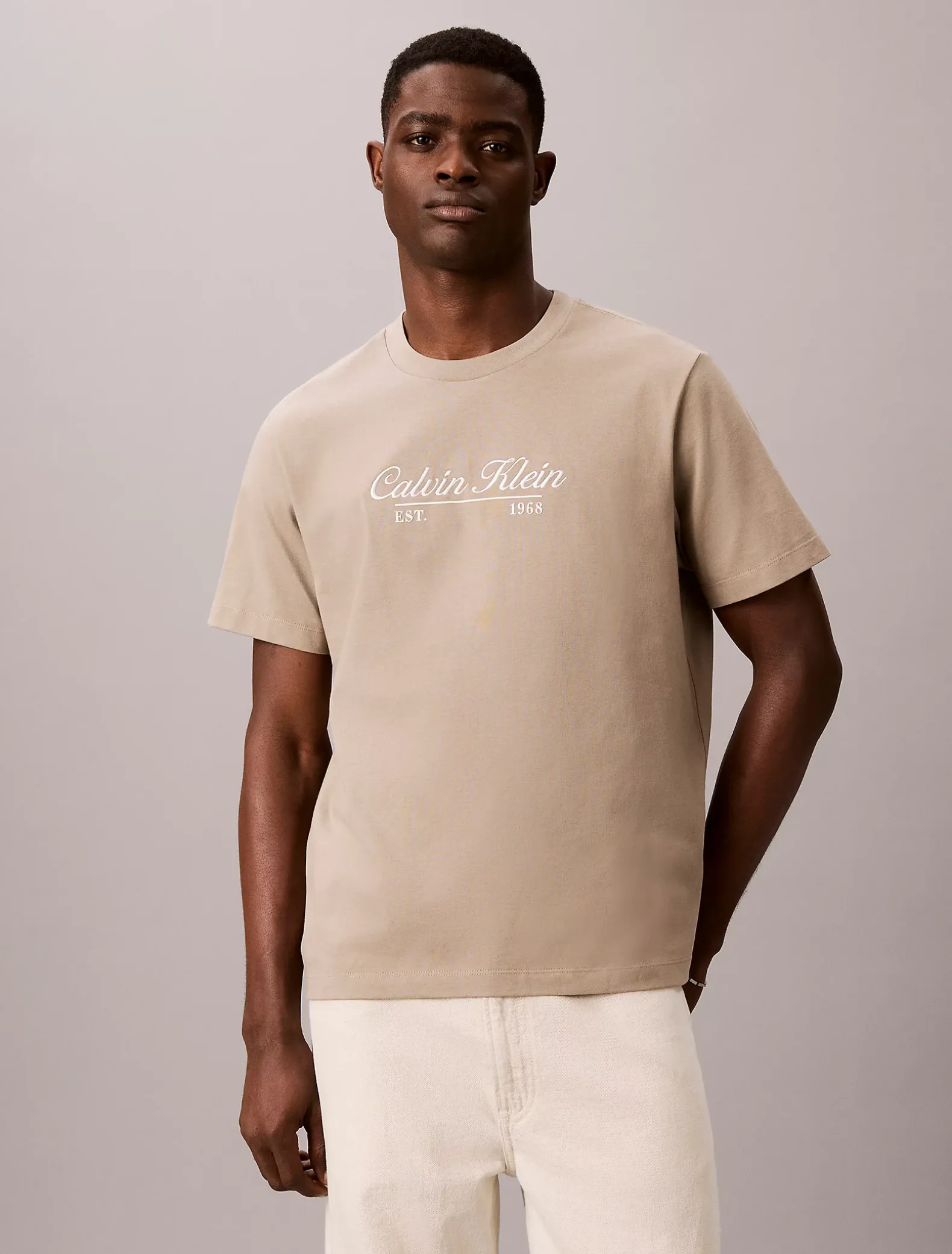 T-shirt met geborduurd logo