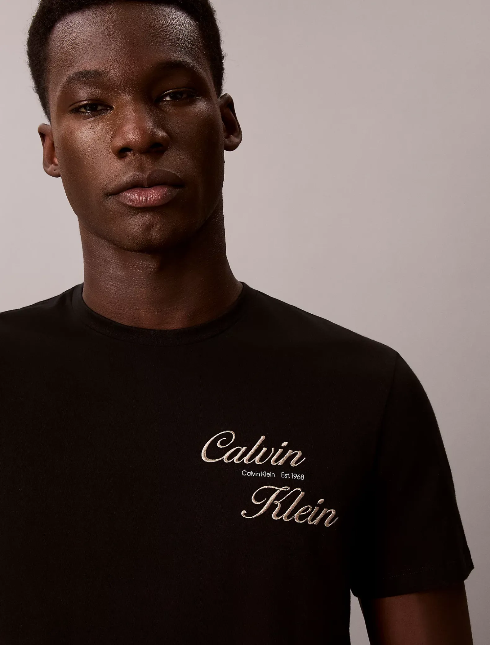 T-shirt met geborduurd logo