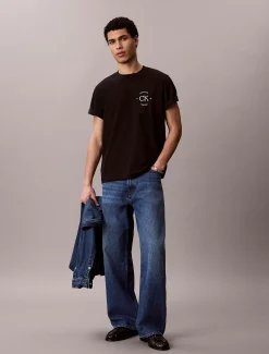 T-shirt met geborduurd logo