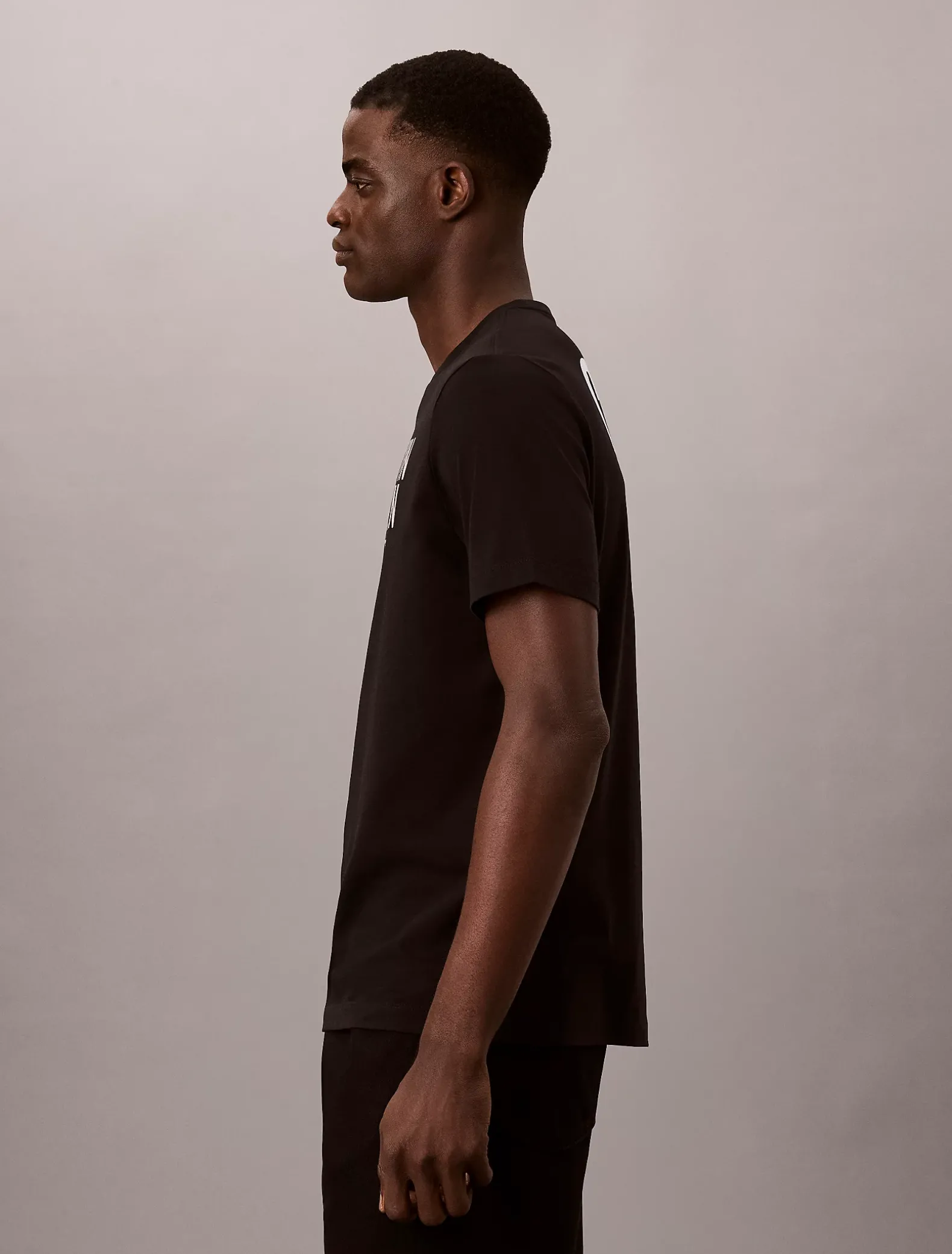T-shirt met logo op de achterkant