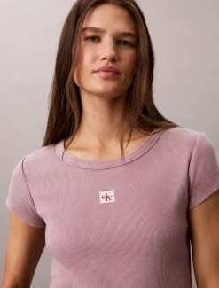 T-shirt met slim fit van gewassen ribkatoen