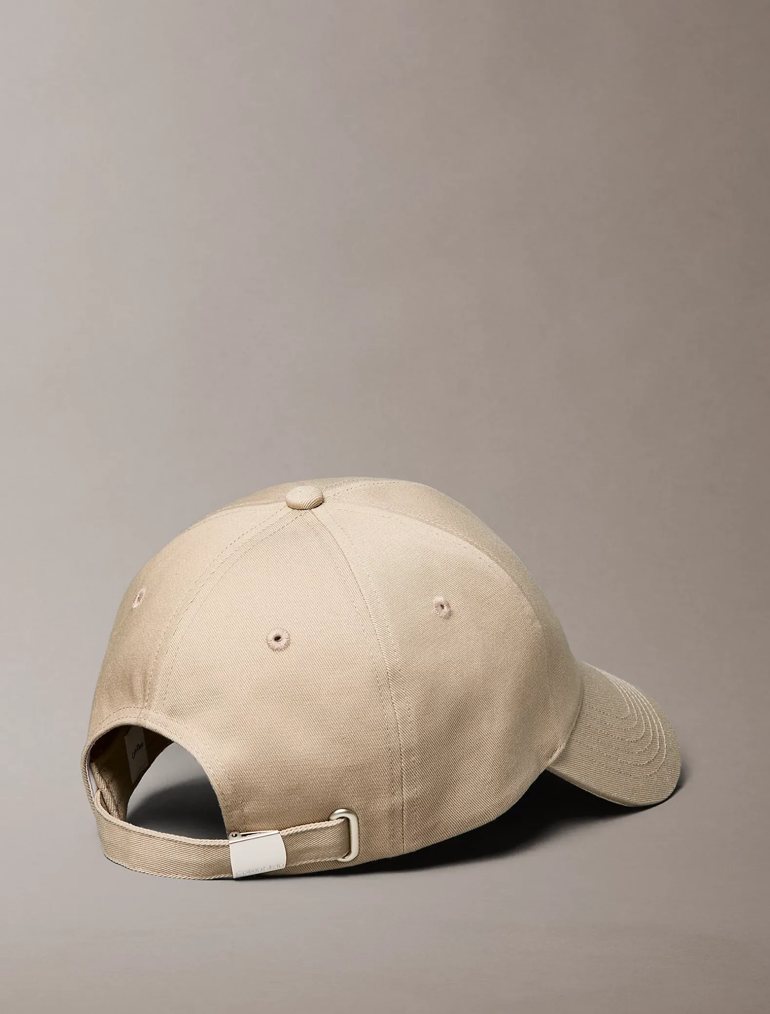 Twill pet met geborduurd monogramlogo