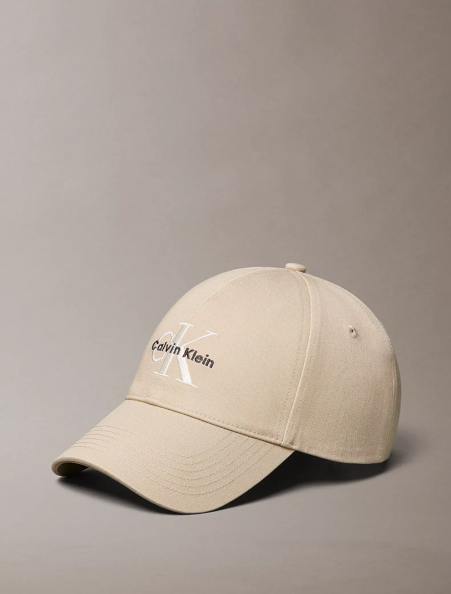 Twill pet met geborduurd monogramlogo
