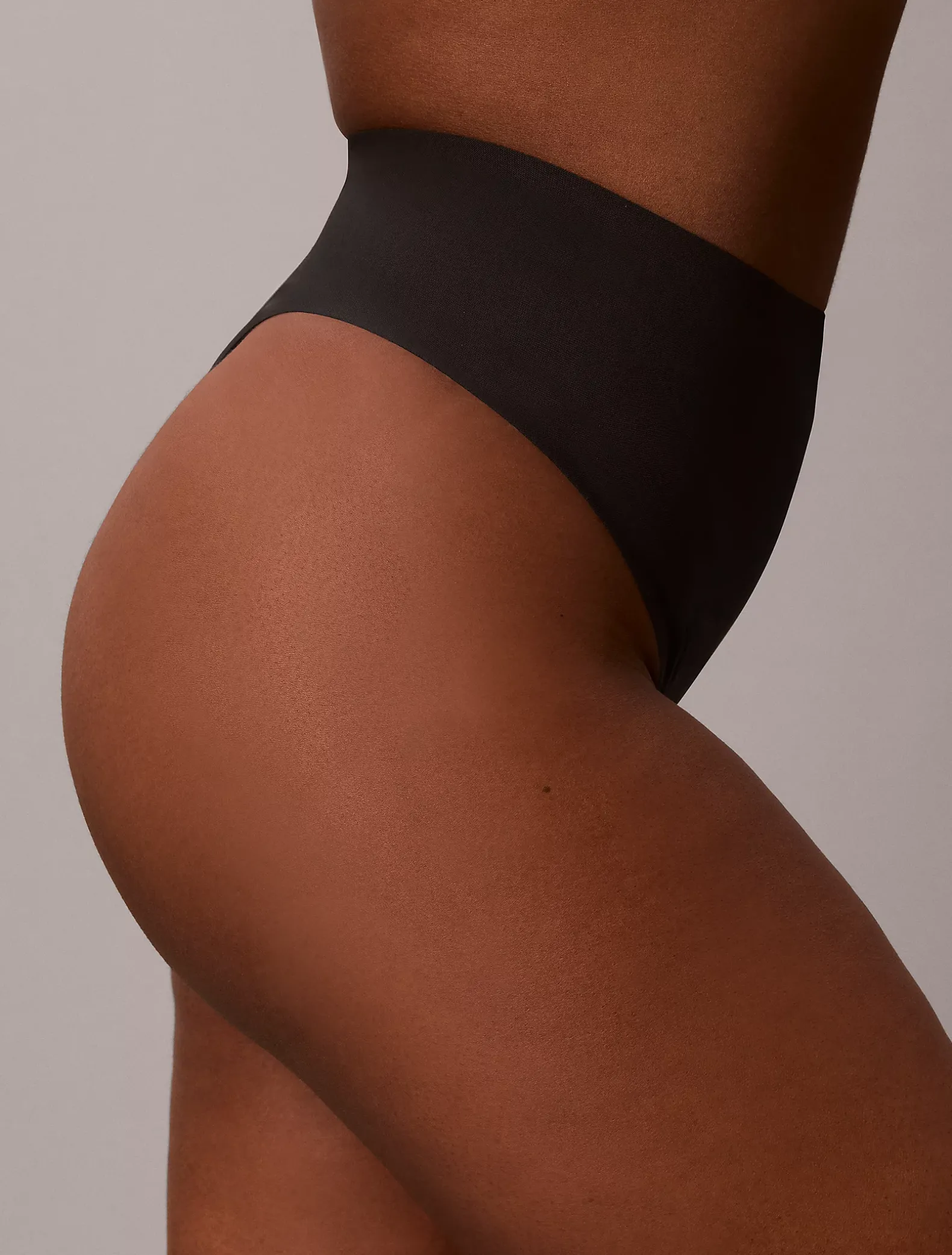 Vormende Shapewear string - Perfectly Fit Stay-Put Mesh Shapewear