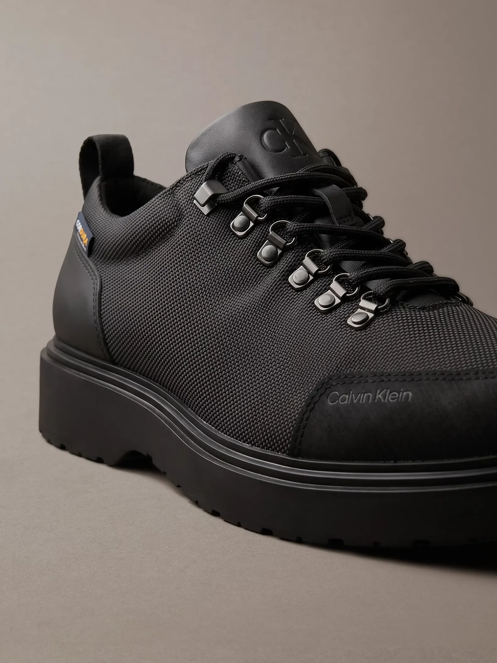 Waterafstotende wandelschoenen met profielzool