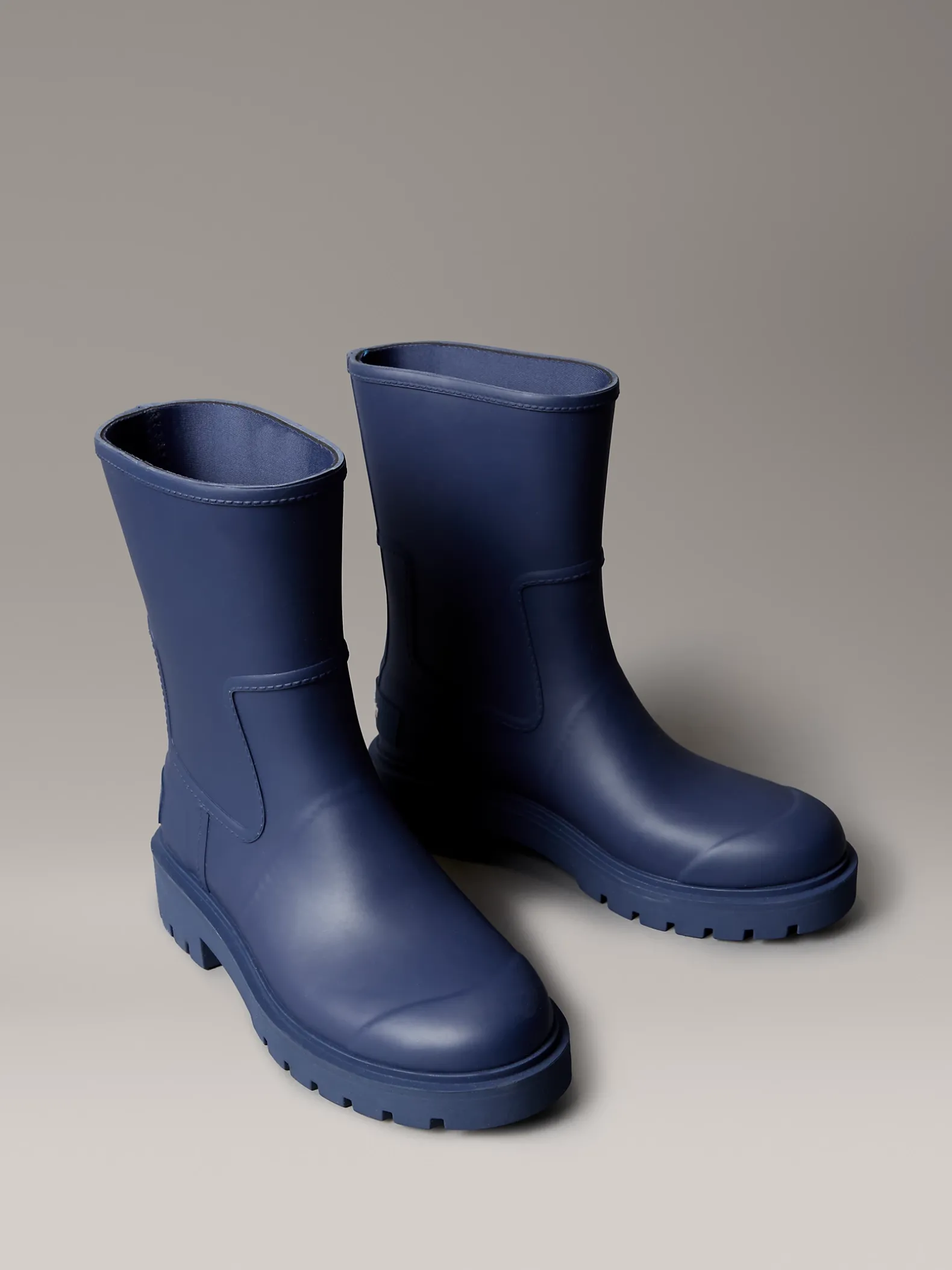 Waterdichte regenlaarzen met flexibele grove zool